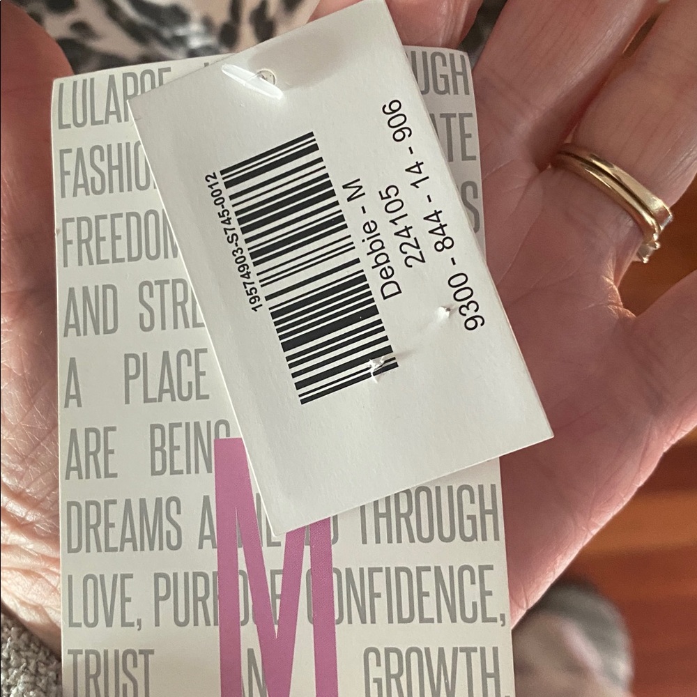 LuLaRoe NWT Debbie medium dress animal print - Picture 3 of 9